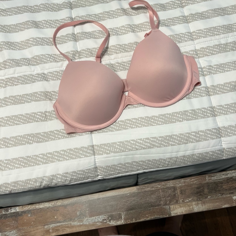 PINK Victoria’s Secret Bundle - Picture 6 of 7